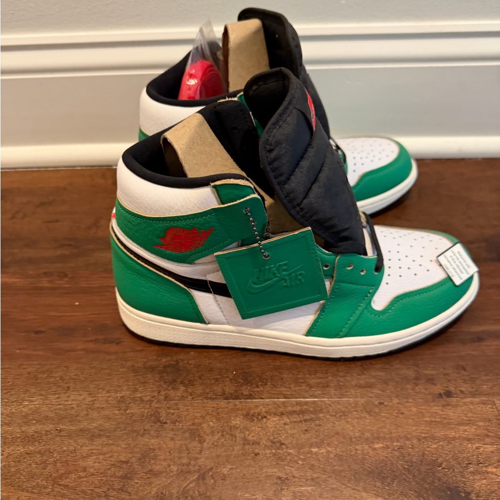 Nike Women's Air Jordan 1 Retro High OG 'Lucky Green'